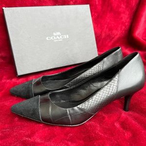 Coach Low-Heeled Pumps